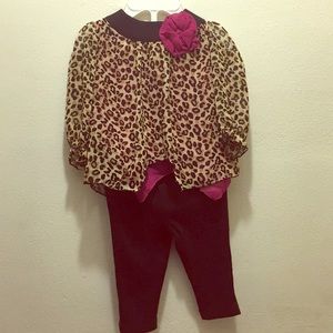 Animal Print 2 piece Set NWT 3 months
